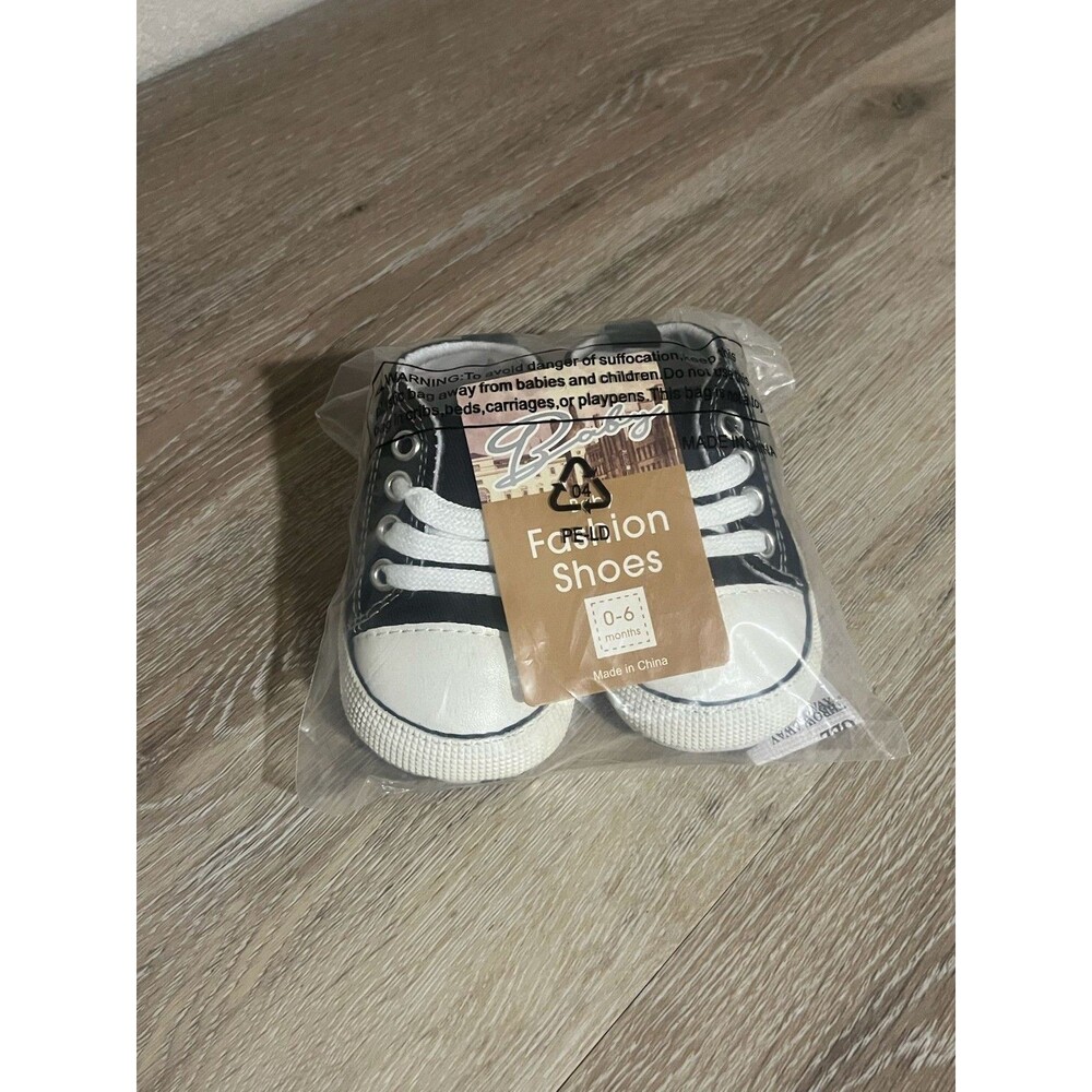 Baby Infant Unisex Classic Canvas Crib Sneaker Shoes, Size 1 (0-6 Months) NEW